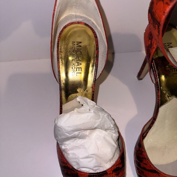 Michael Kors printed leather ankle strap *worn once* - Picture 2 of 8